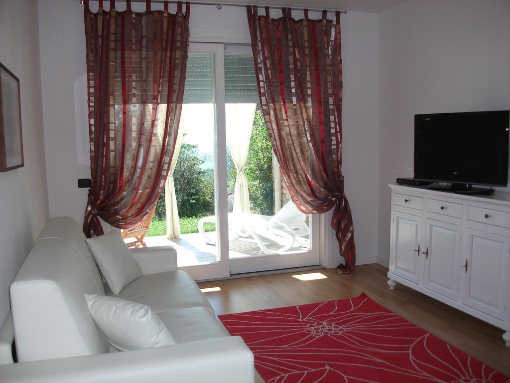 Residence Il Poggio Al Sole Toscolano-Maderno Szoba fotó